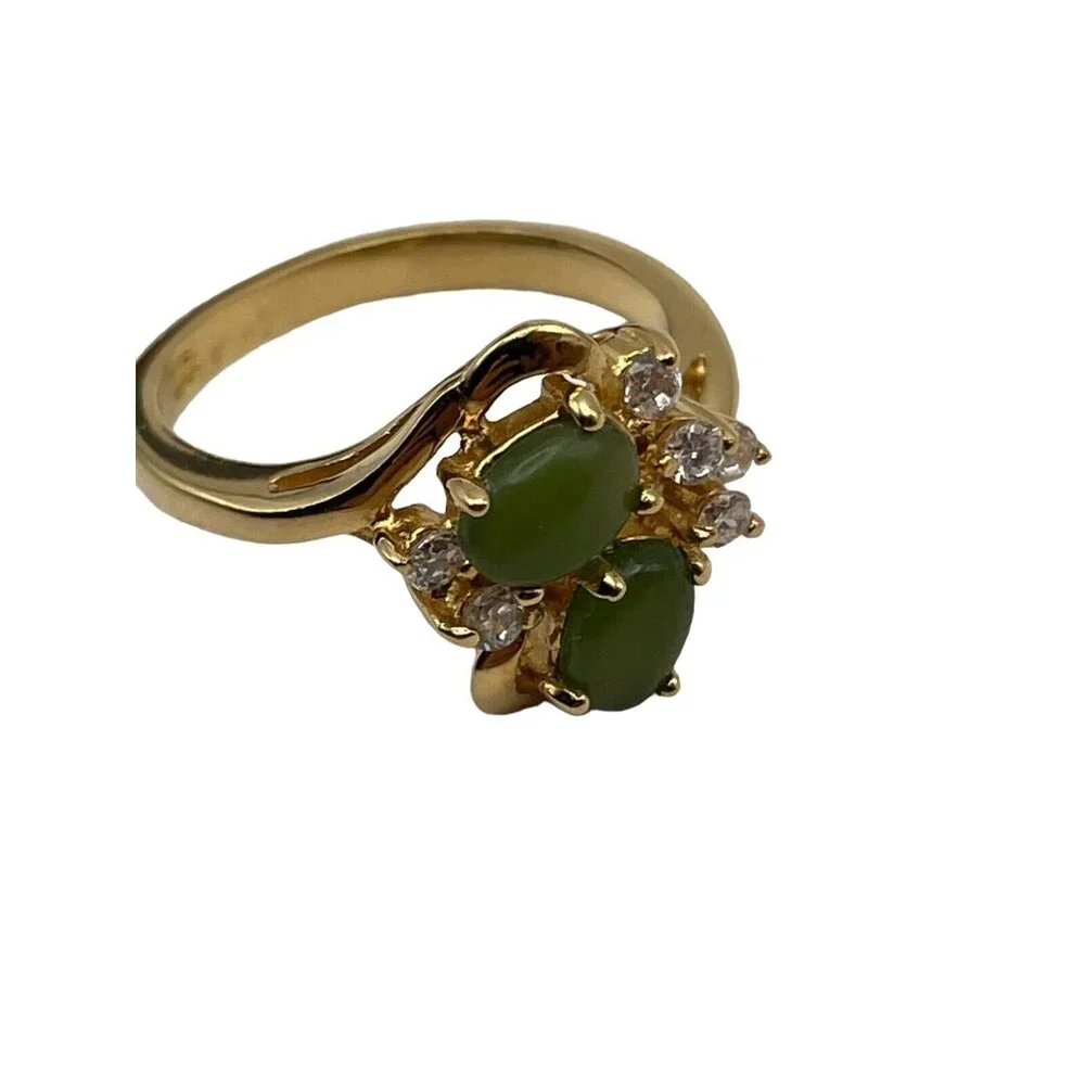 VTG JC Signed Cocktail Ring Gold Tone Rhinestone & Green Gemstone Cabs Size 5.75